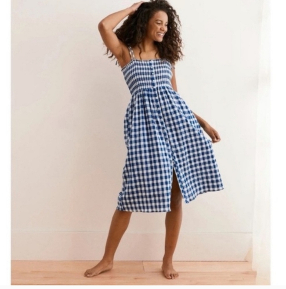 Women's Gingham Dress Size Medium Blue White Checks Pockets Smocked Aerie